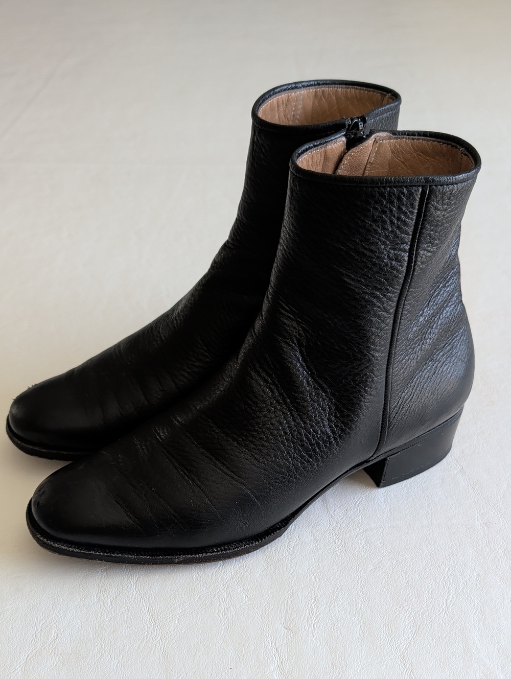 Gravati Neiman Marcus Black Leather Ankle Boots Side Zip Women's Size 5